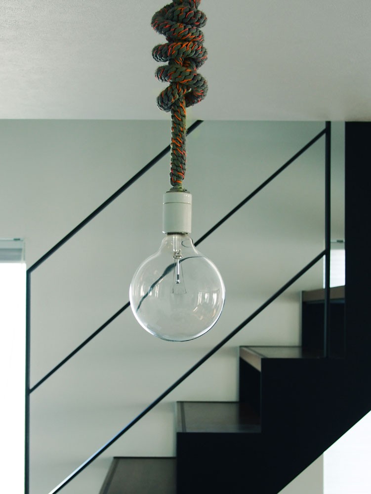 私と部屋 - Slide:8