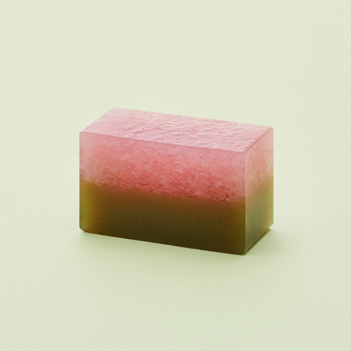 〈とらや〉季節の羊羹_桜の里 - Slide:1