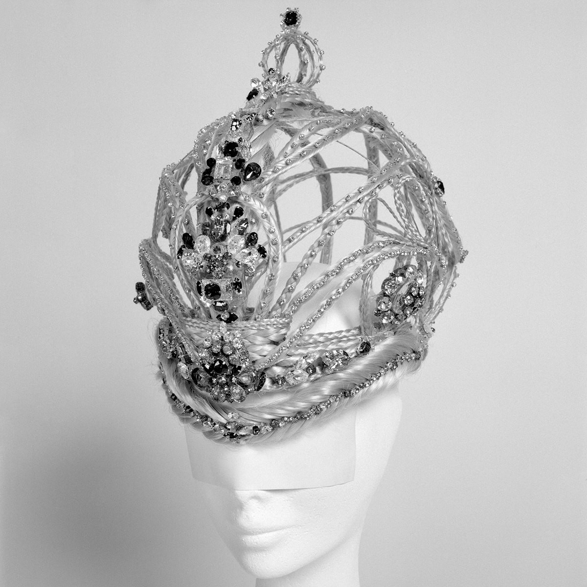 世界を舞台に活躍したヘア&amp;メイクアップアーティストの加茂克也が綴る作品集「KAMO HEAD」 - Slide:9