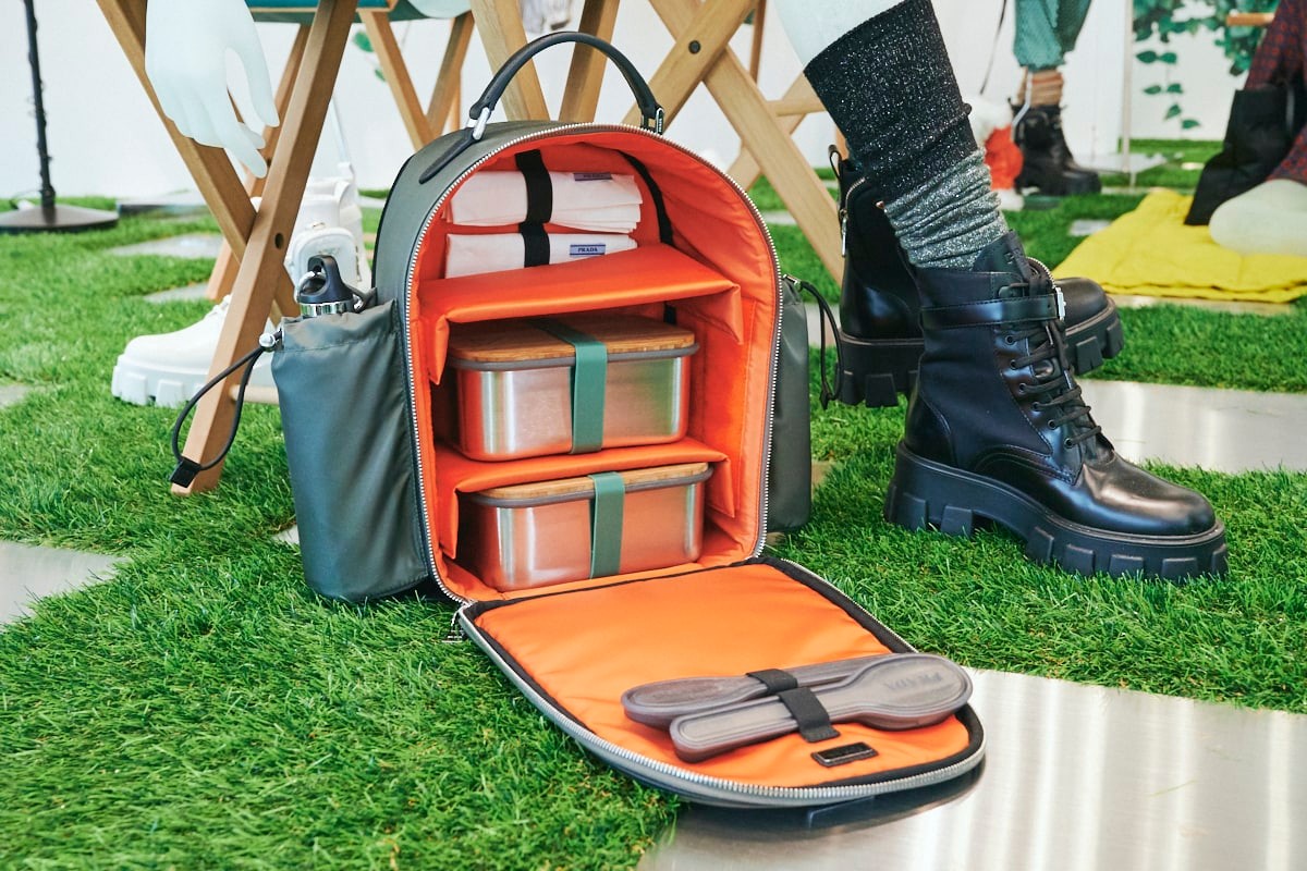 プラダ　代官山　蔦屋　ポップアップ - Slide:2