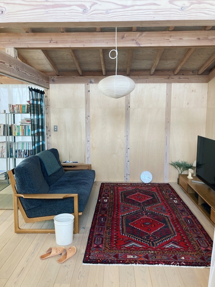 私と部屋 - Slide:1