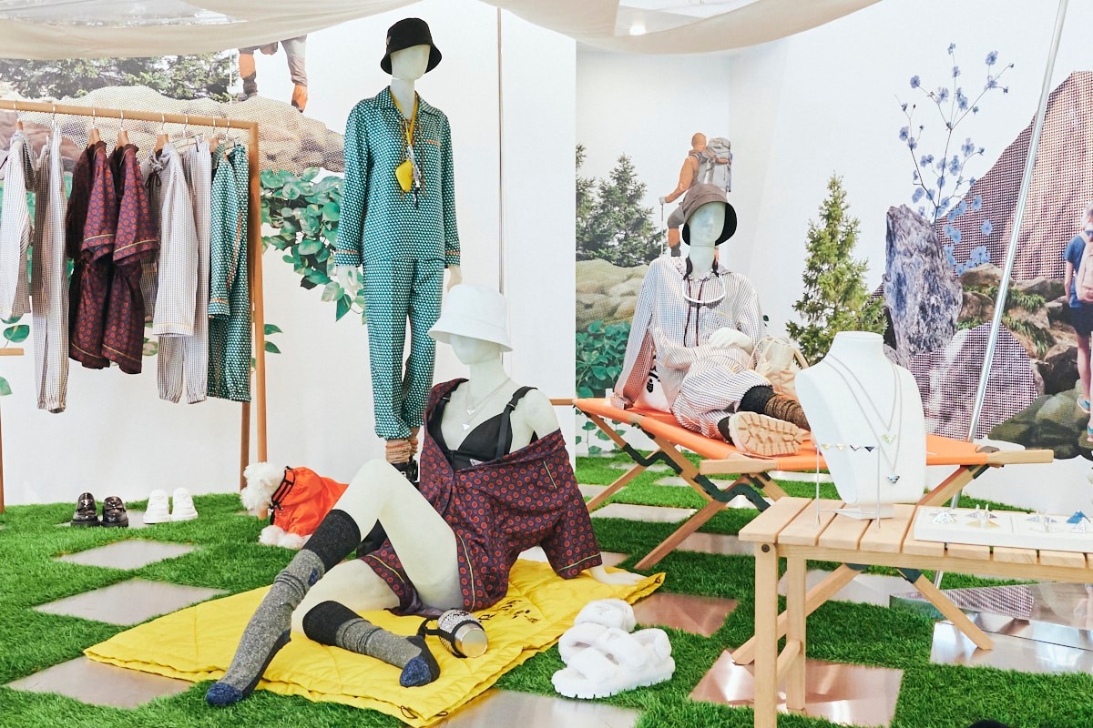 プラダ　代官山　蔦屋　ポップアップ - Slide:2