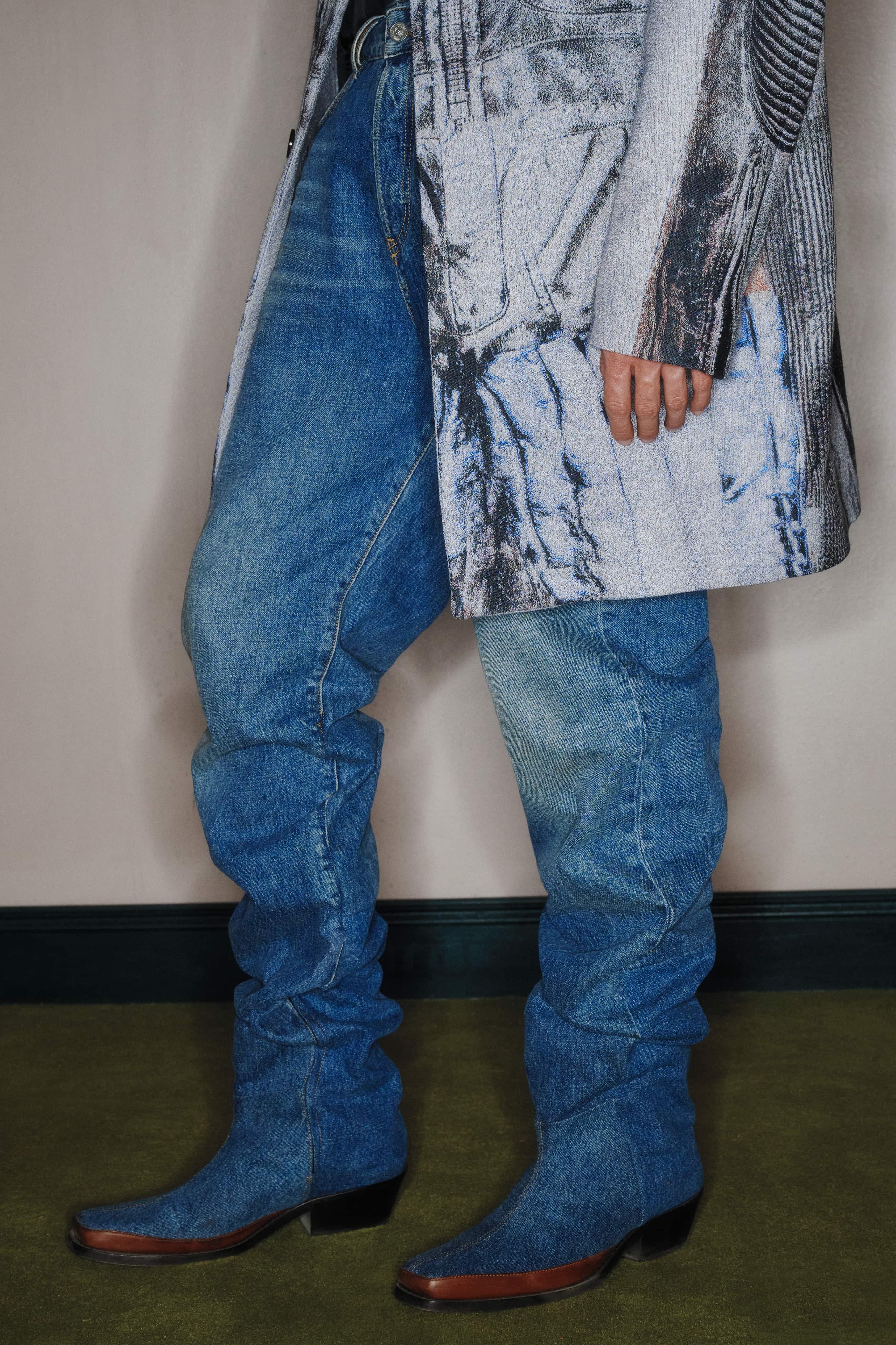 〈ディーゼル〉新クリエイティブ・ディレクター、グレン・マーティンスがデビューにかけた思いとは？ - Slide:5