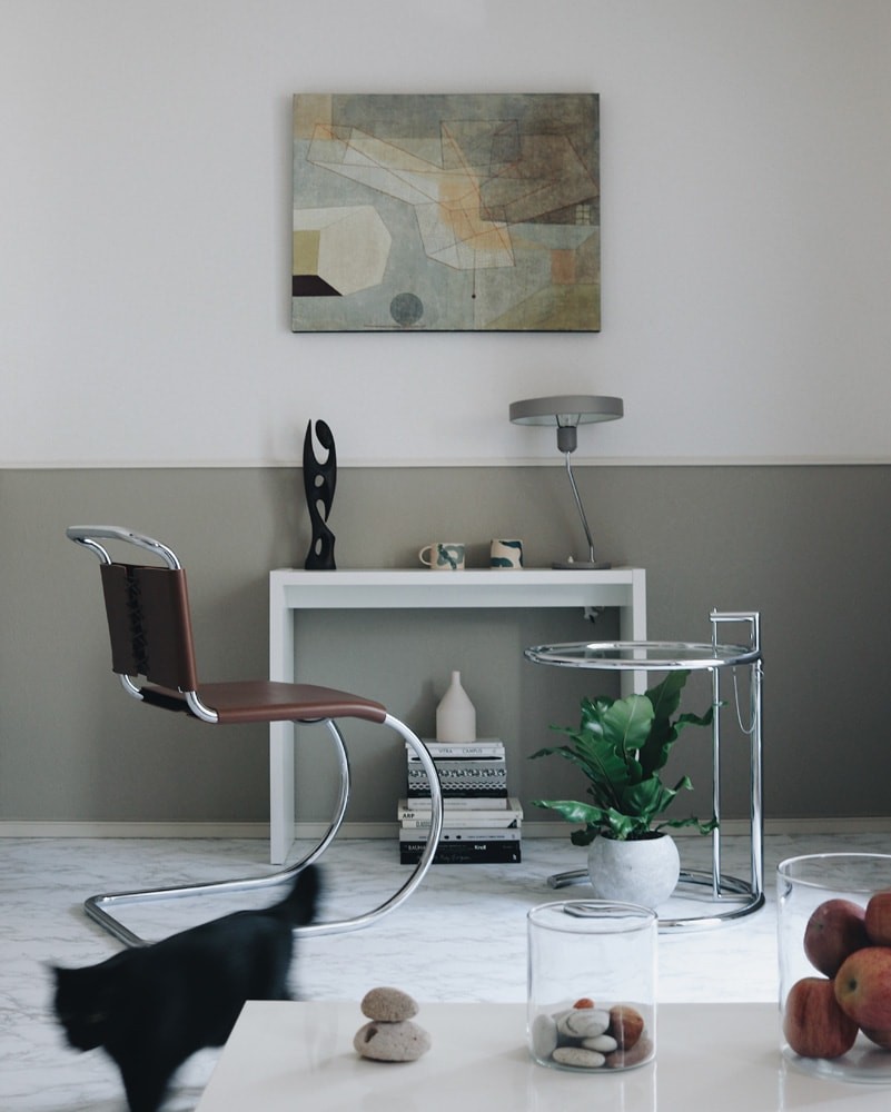 私と部屋 - Slide:1