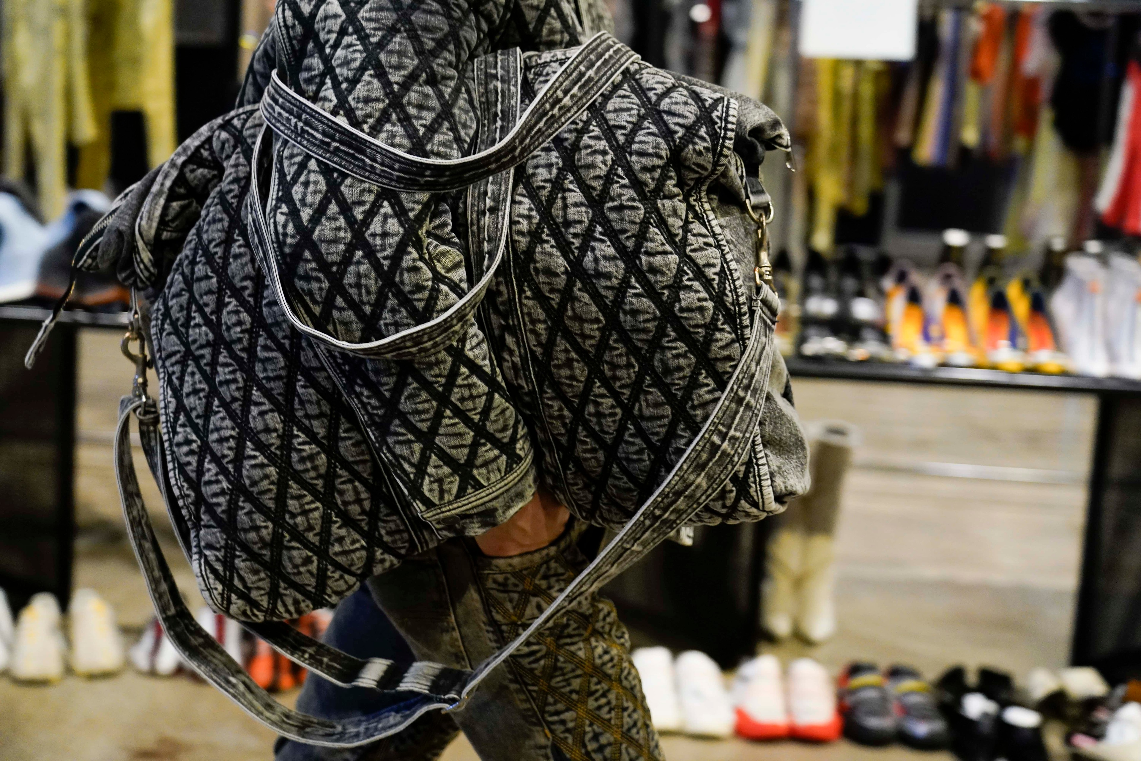 〈ディーゼル〉新クリエイティブ・ディレクター、グレン・マーティンスがデビューにかけた思いとは？ - Slide:2