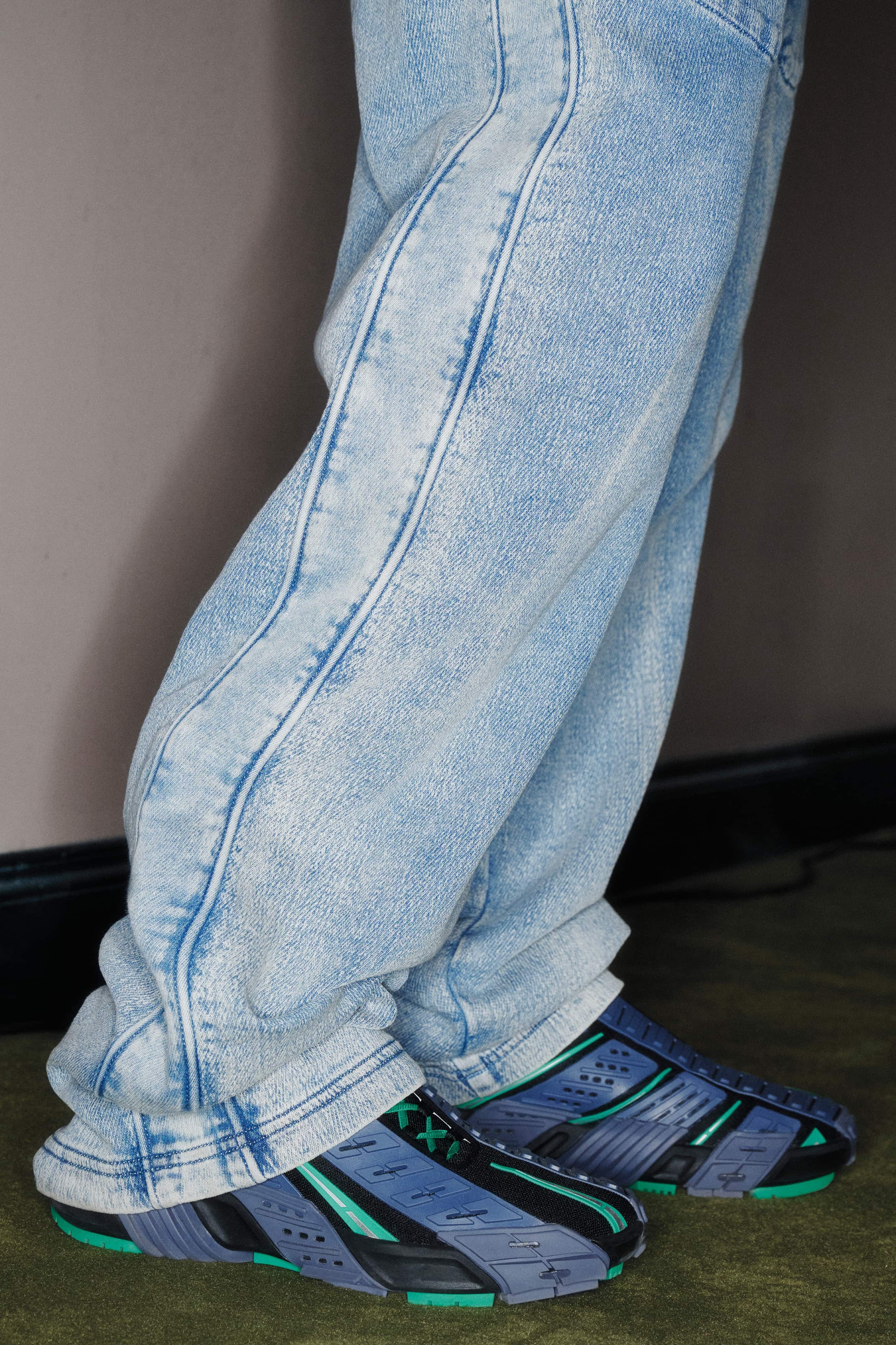 〈ディーゼル〉新クリエイティブ・ディレクター、グレン・マーティンスがデビューにかけた思いとは？ - Slide:1