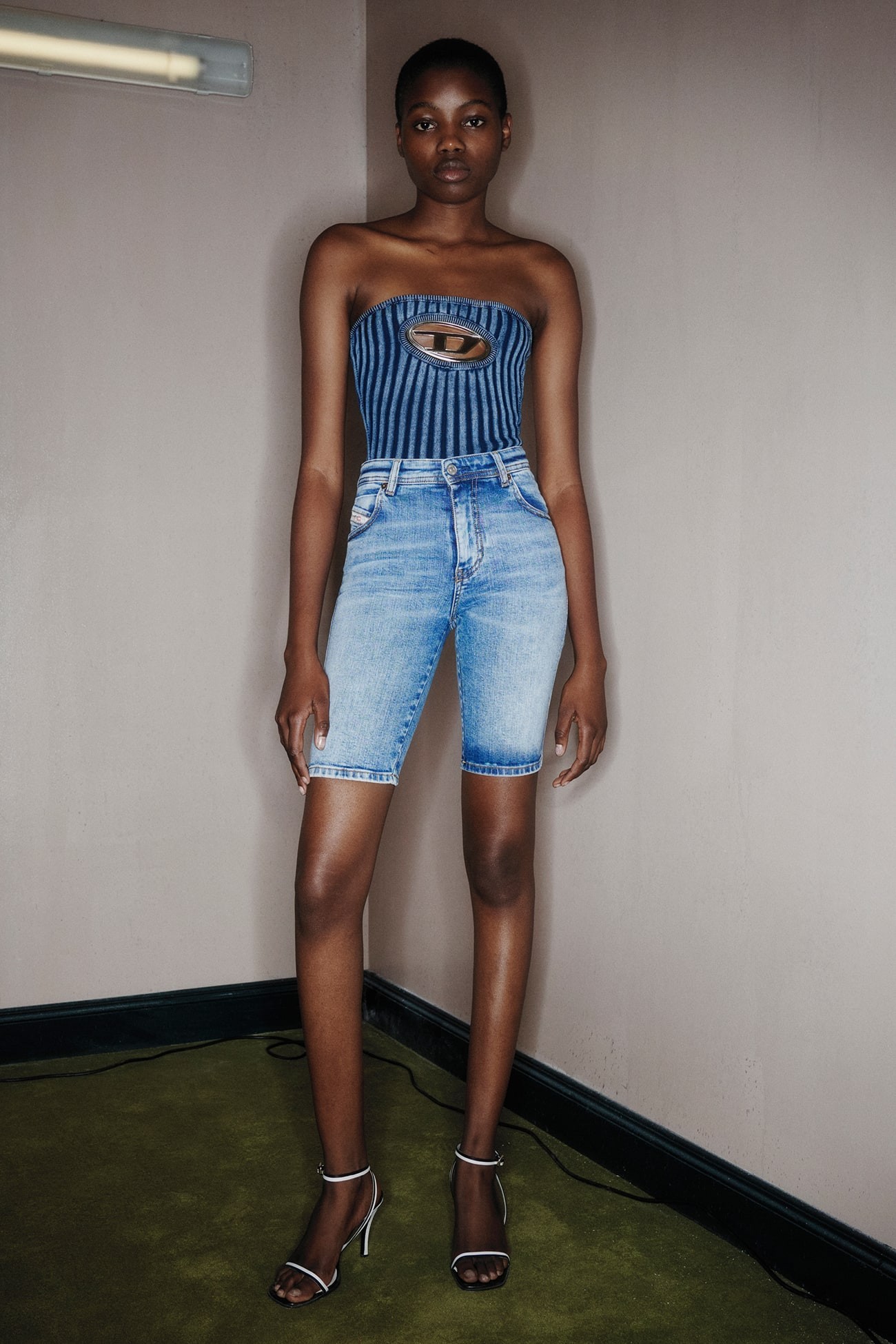 〈ディーゼル〉新クリエイティブ・ディレクター、グレン・マーティンスがデビューにかけた思いとは？ - Slide:2