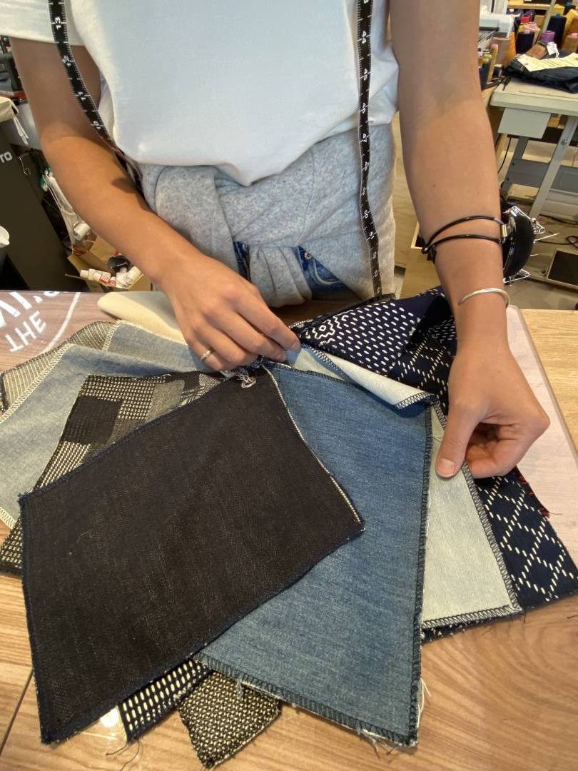 もう穿けない!と思っていた最愛デニム。リーバイス®でプロのジーンズリペアを体験 – スタイリスト谷崎彩の超私的ファッション愛 #19 - Slide:1