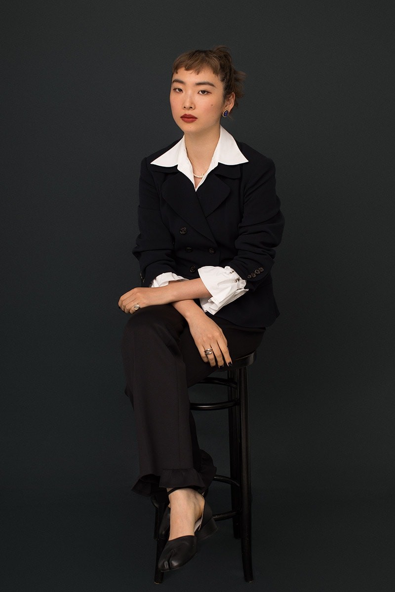 スーツスタイル - Slide:1