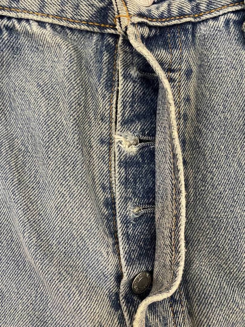 もう穿けない!と思っていた最愛デニム。リーバイス®でプロのジーンズリペアを体験 – スタイリスト谷崎彩の超私的ファッション愛 #19 - Slide:4