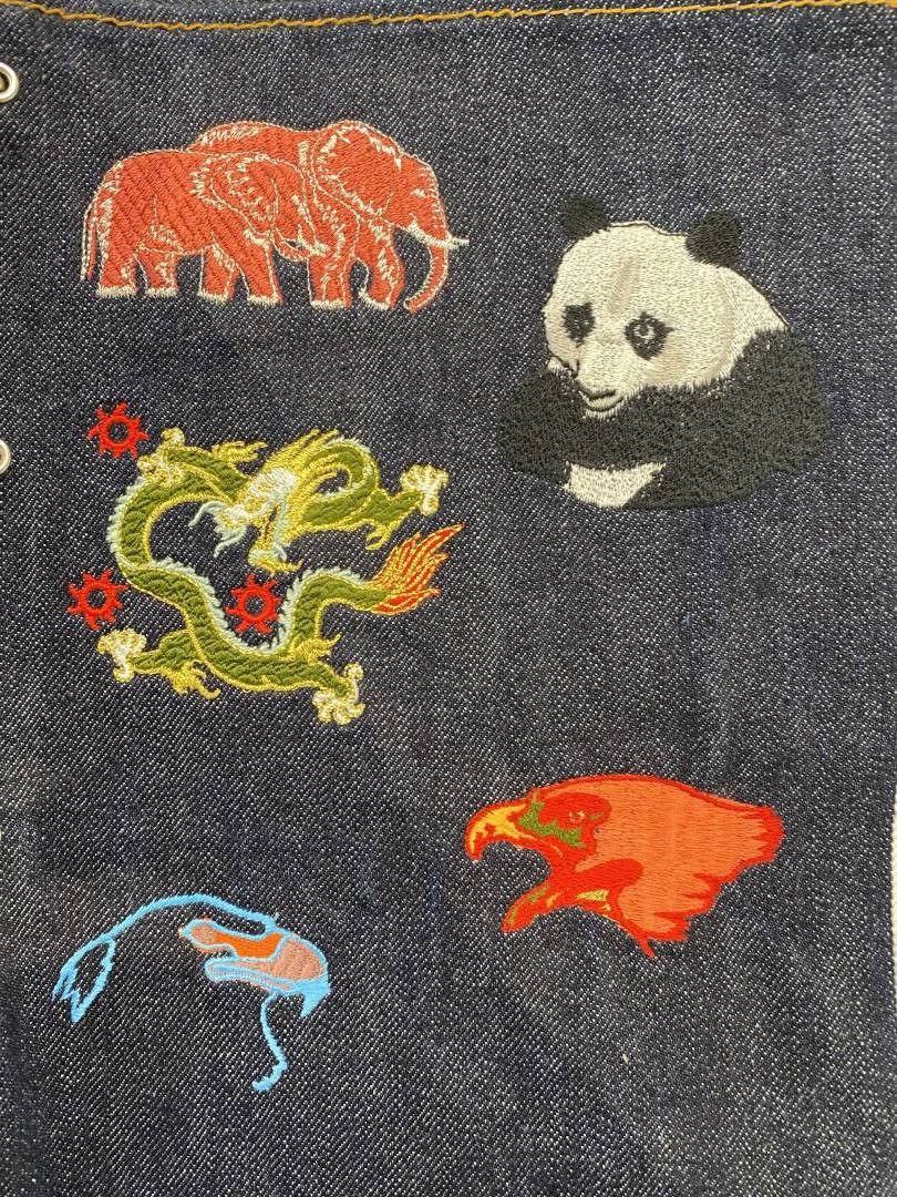 もう穿けない!と思っていた最愛デニム。リーバイス®でプロのジーンズリペアを体験 – スタイリスト谷崎彩の超私的ファッション愛 #19 - Slide:1