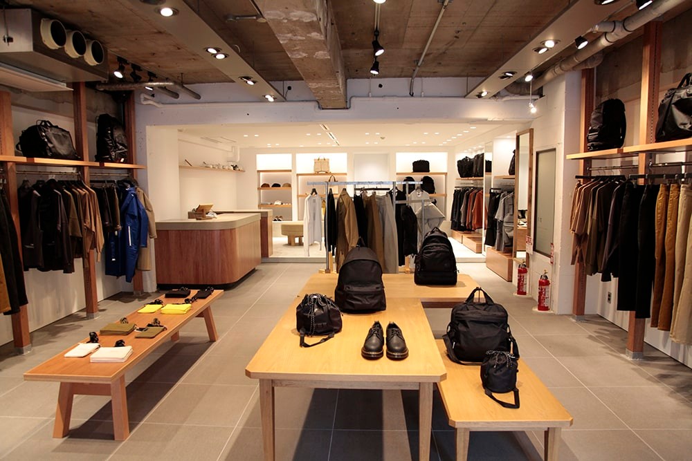 F/CE. Flagship Store Tokyo　代官山 - Slide:4