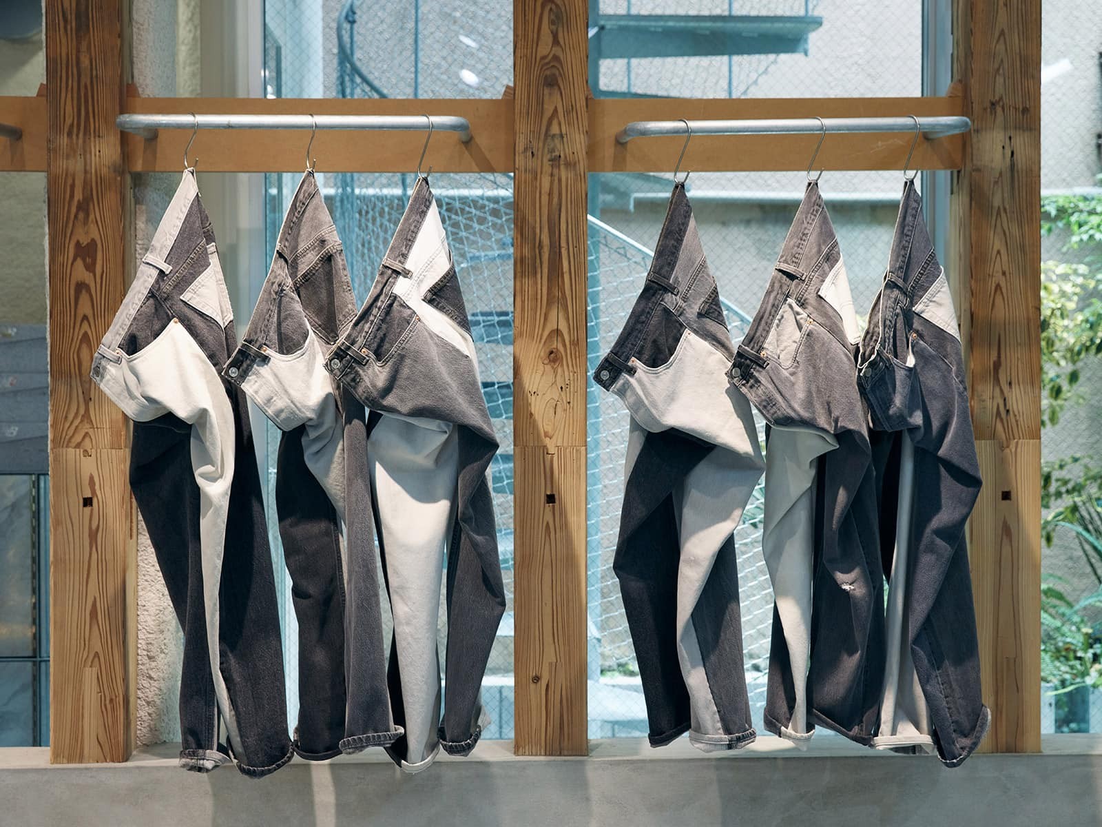 リーバイスとのコラボジーンズ - Slide:2