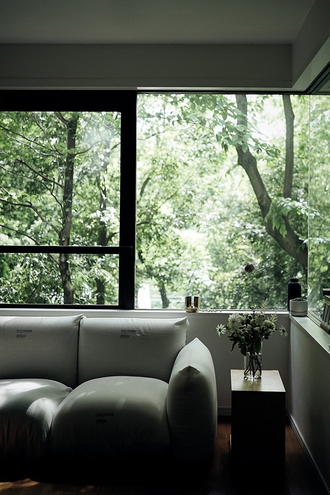 私と部屋 - Slide:1