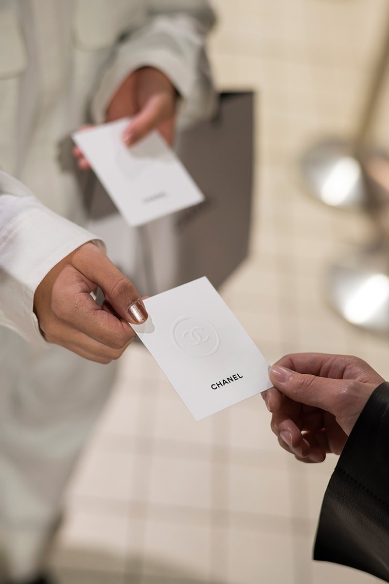 「シャネル N°5」がかける5時55分の魔法。観覧車で夢のひと時を - Slide:7