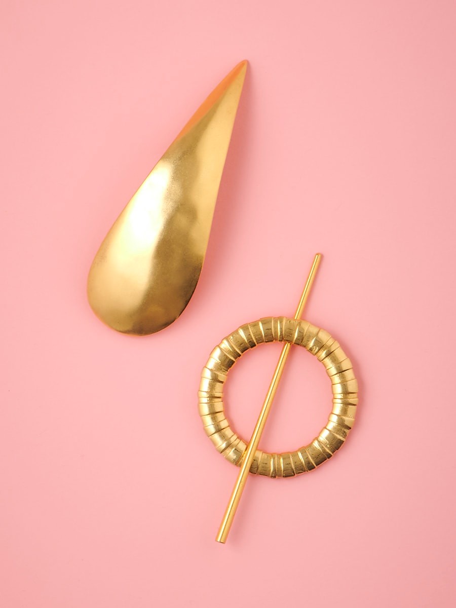 ヘアアクセサリー　個性的　ソリッド　バレッタ