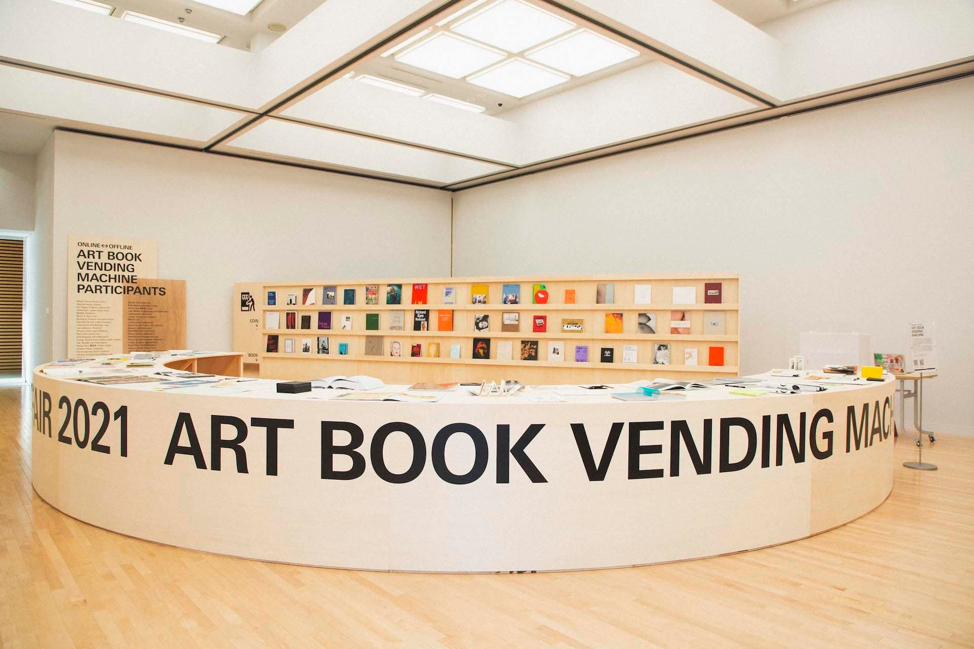 CHARMING BUSTERS CLUB vol.06 『TOKYO ART BOOK FAIR 2021』をレポート - Slide:1