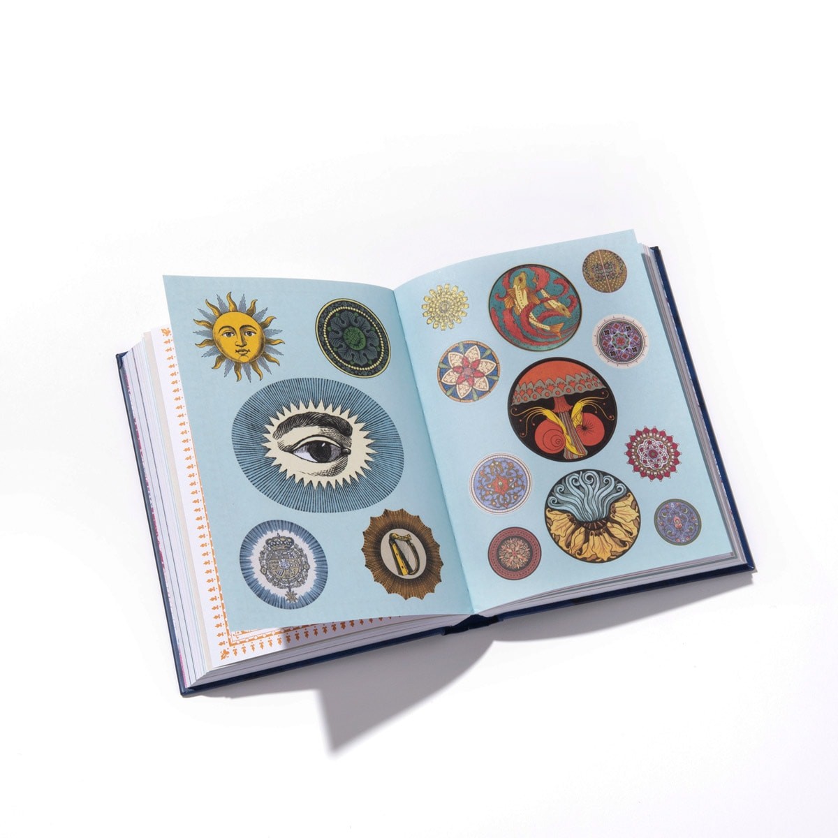 『The Antiquarian Sticker Book』｜アートブック - Slide:10