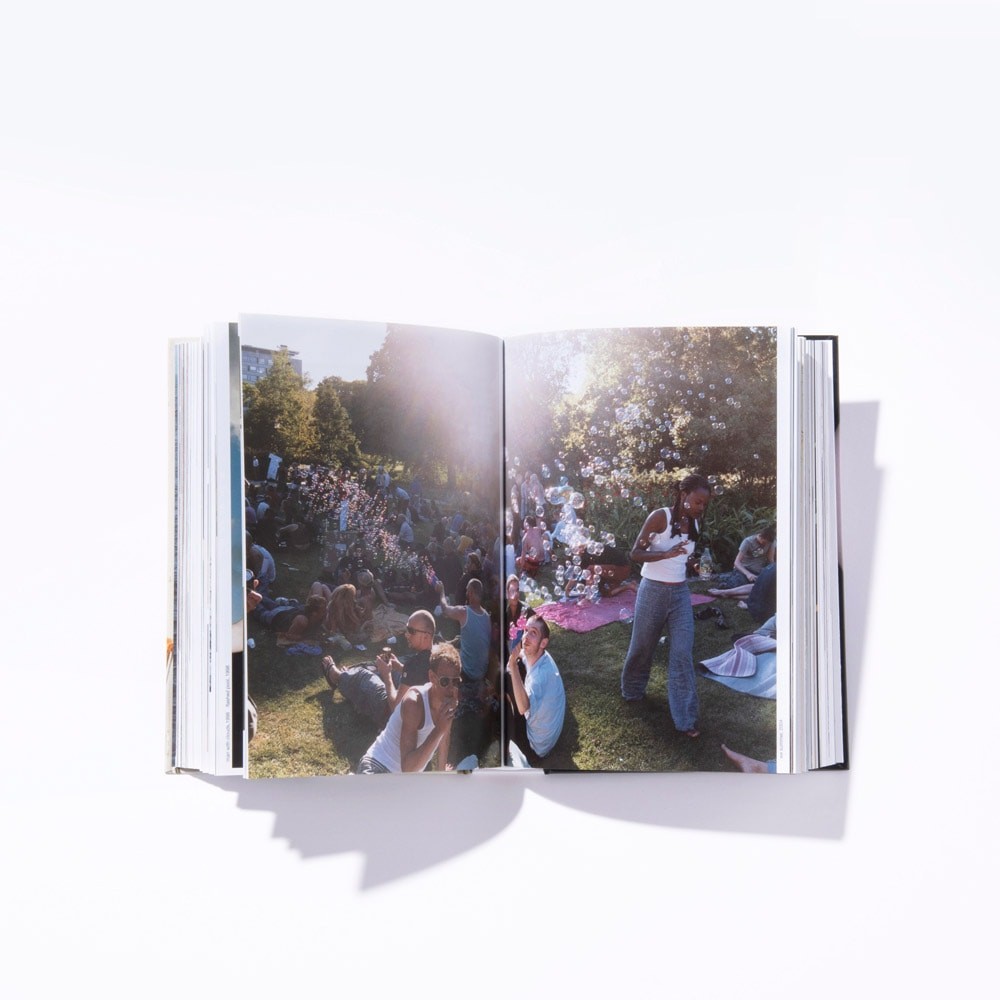 『Wolfgang Tillmans: Four Books』ヴォルフガング・ティルマンス｜アートブック - Slide:16