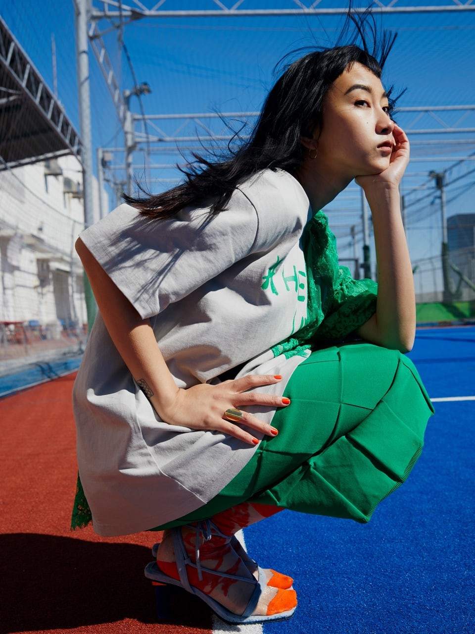女性