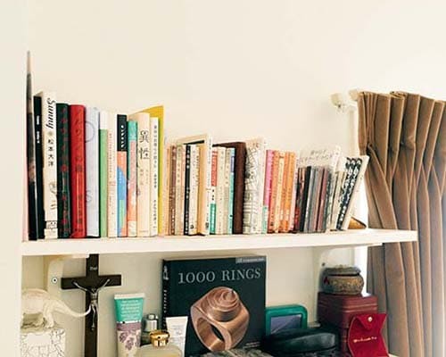 GINZA CHARMING BUSTERS 実家に住むひと 黄 理子 - Slide:10