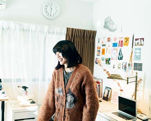 GINZA CHARMING BUSTERS 実家に住むひと 黄 理子 - Slide:2