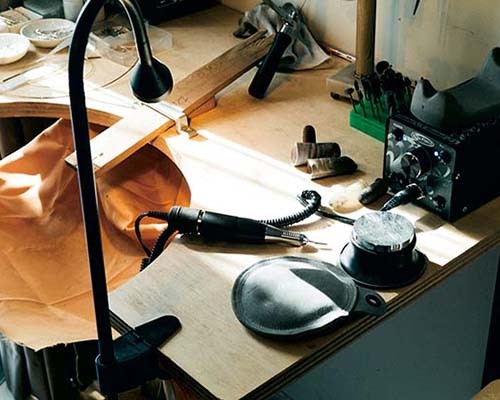 GINZA CHARMING BUSTERS 実家に住むひと 黄 理子 - Slide:5