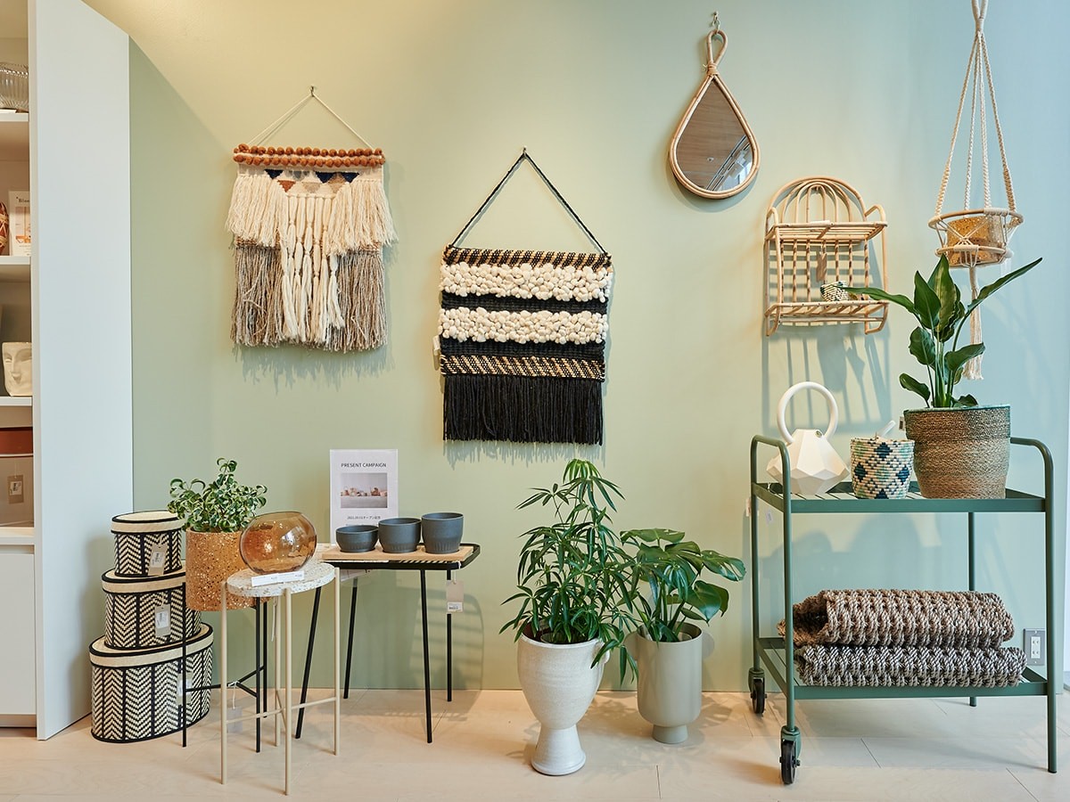 upstairs outdoor living - Slide:1