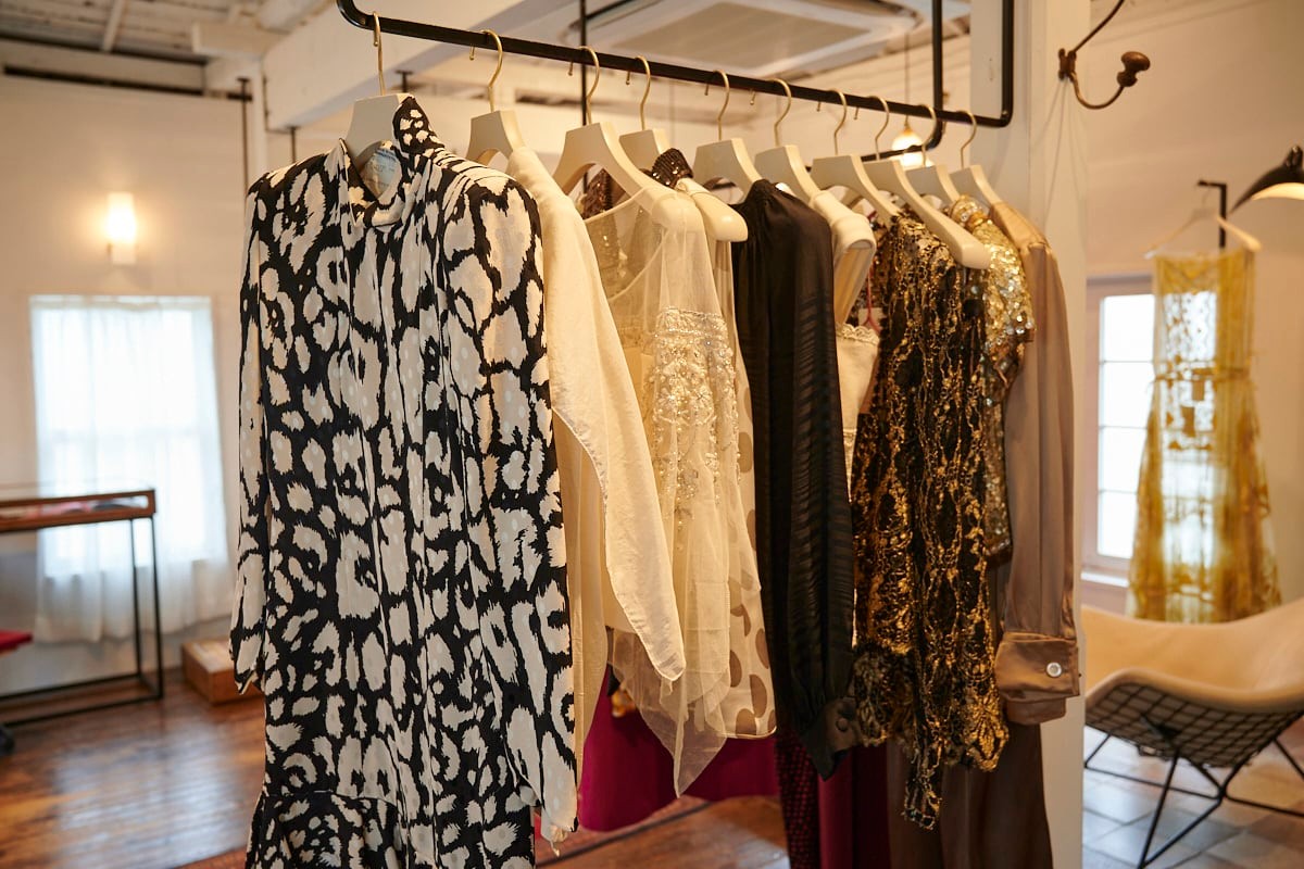 代官山で『ヴァレンティノ ヴィンテージ テイクオーバー』が開催中！70年〜近代までのドレスが揃う - Slide:1