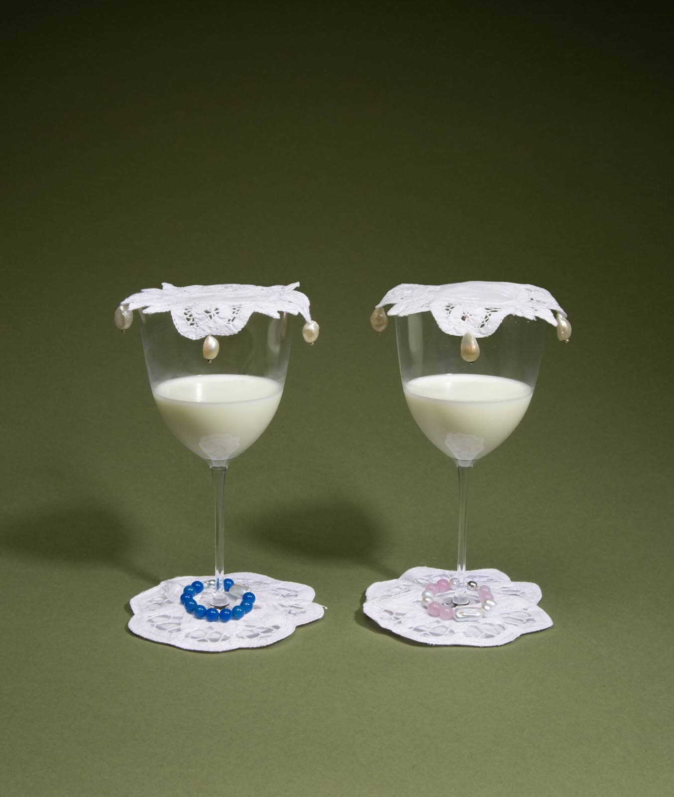 ワイングラスはパール帽子でおめかしを。NY発のテーブルウェアブランド〈Gohar World〉が気になる 【みんなのニュース】 - Slide:2