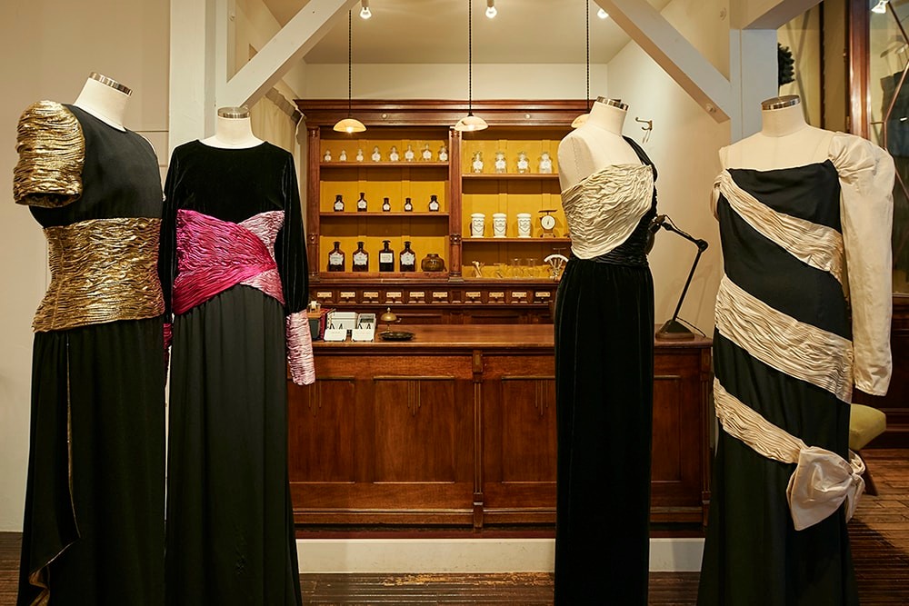 代官山　VALENTINO ヴィンテージドレス - Slide:1