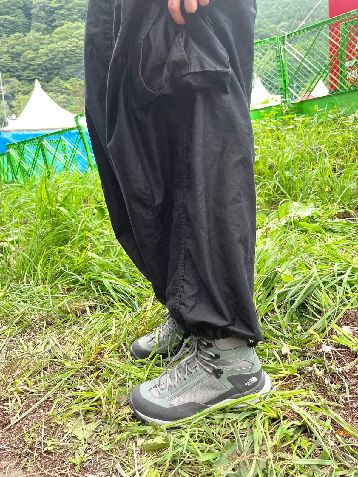 フジロック・フェスティバルでスタイルハント！vol.1 メッシュ素材＆ベストが新定番に？ - Slide:6