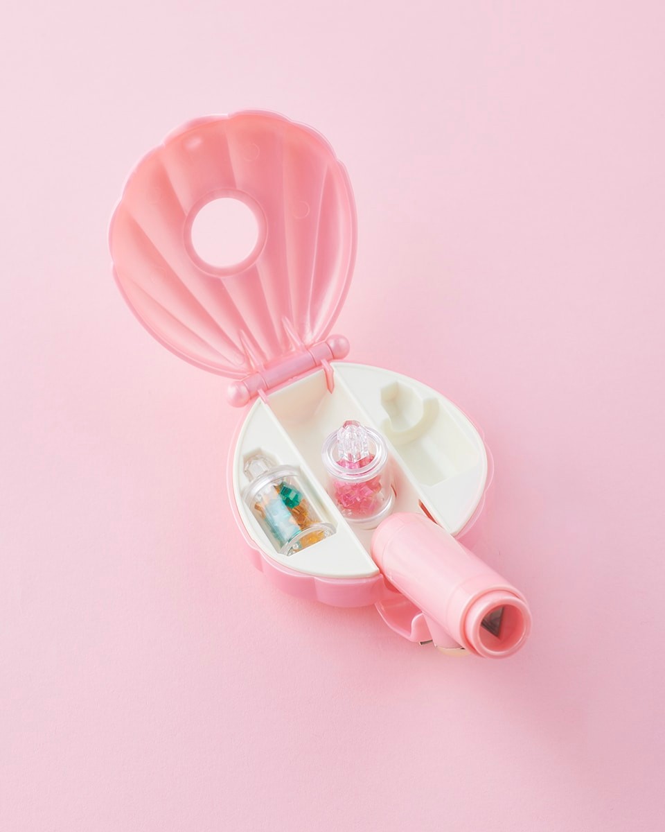 『セーラームーン』や『魔法使いサリー』。魔女っこアニメの”変身グッズ”にいつだって心がときめく 80〜90’s編 - Slide:3