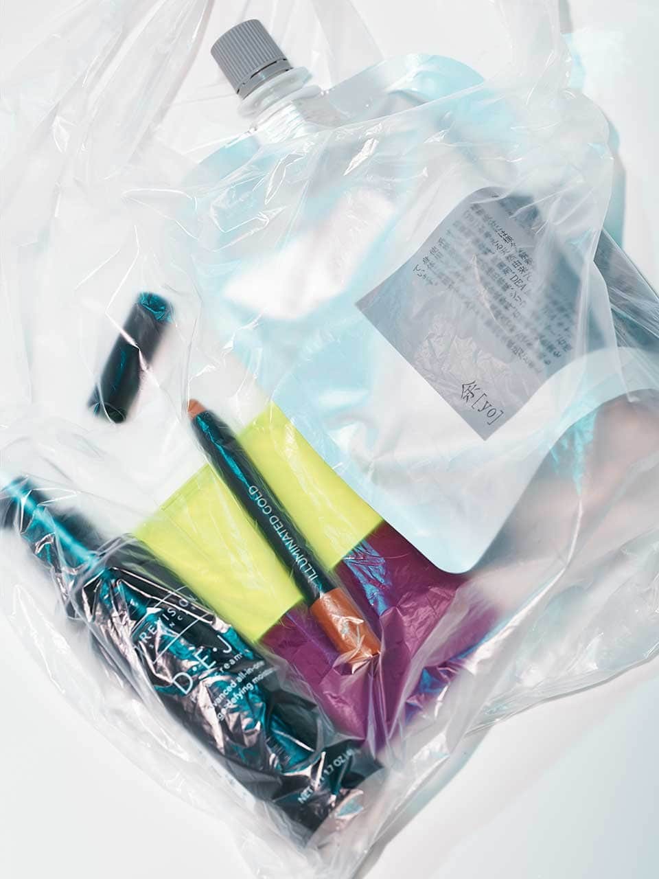 アイリスト・Ameriさんが毎日使っているのは何？ ヒットコスメを大調査！