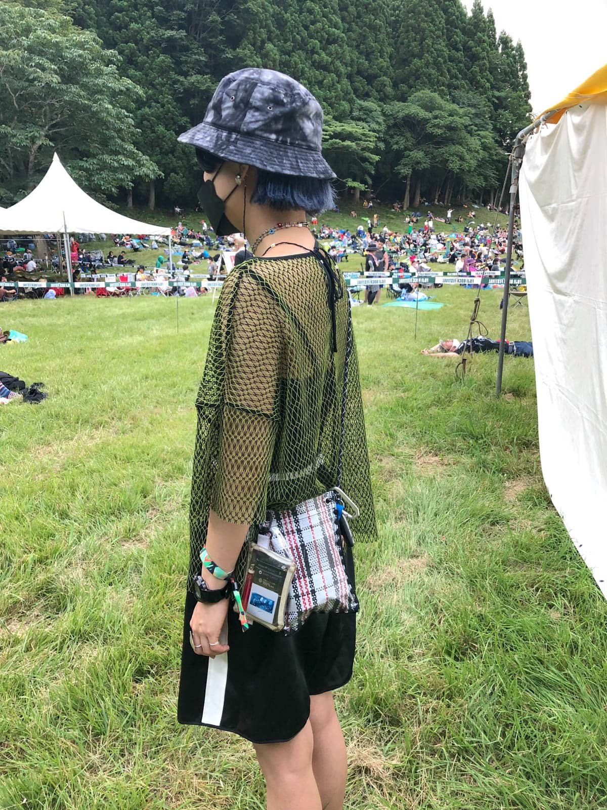 フジロック・フェスティバルでスタイルハント！vol.1 メッシュ素材＆ベストが新定番に？ - Slide:1