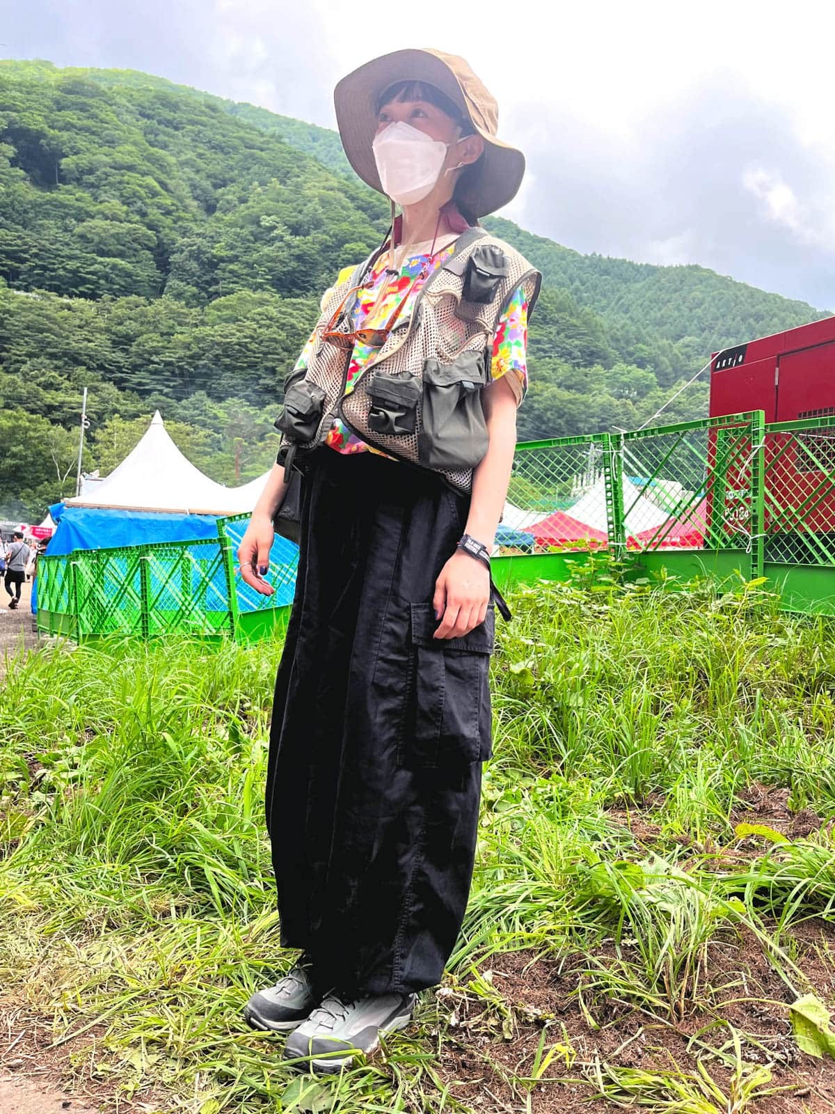 フジロック・フェスティバルでスタイルハント！vol.1 メッシュ素材＆ベストが新定番に？ - Slide:1