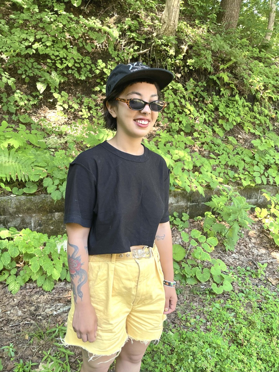 フジロック・フェスティバルでスタイルハント! vol.4 〈KEEN〉とカラフル&モノトーンコーディネート - Slide:1