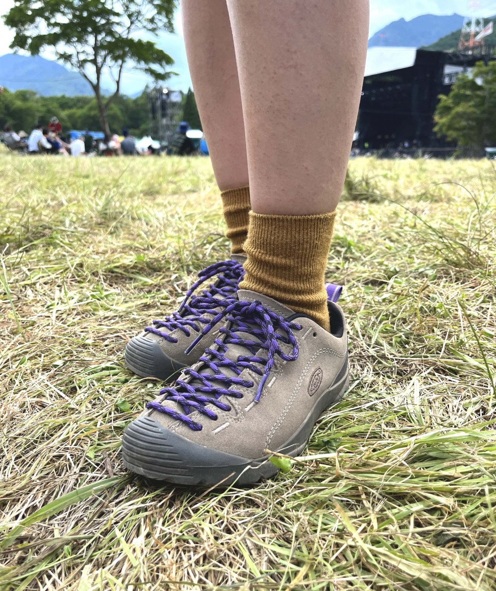 フジロック・フェスティバルでスタイルハント! vol.5 〈KEEN〉とシンプル×ヘルシーな肌見せスタイル - Slide:3