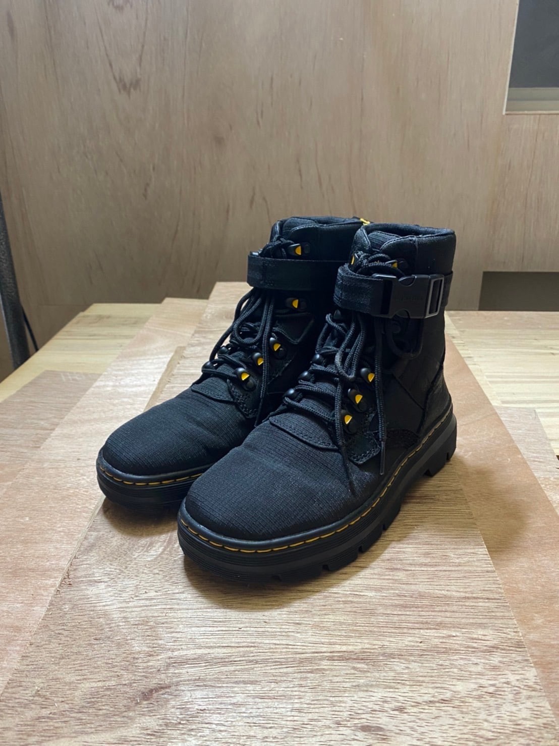 ドクターマーチン - Slide:1