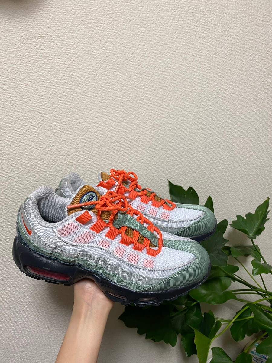 スニーカー愛が止まらない！ Vol.22 HINAKO - Slide:1