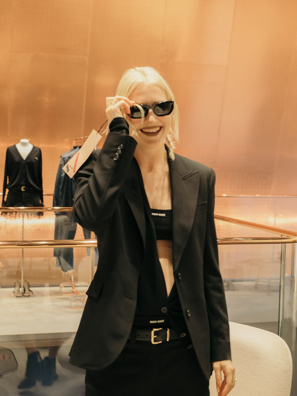 ロッタ・ヴォルコヴァがホリデーコレクションから厳選！「Miu Miu Select」