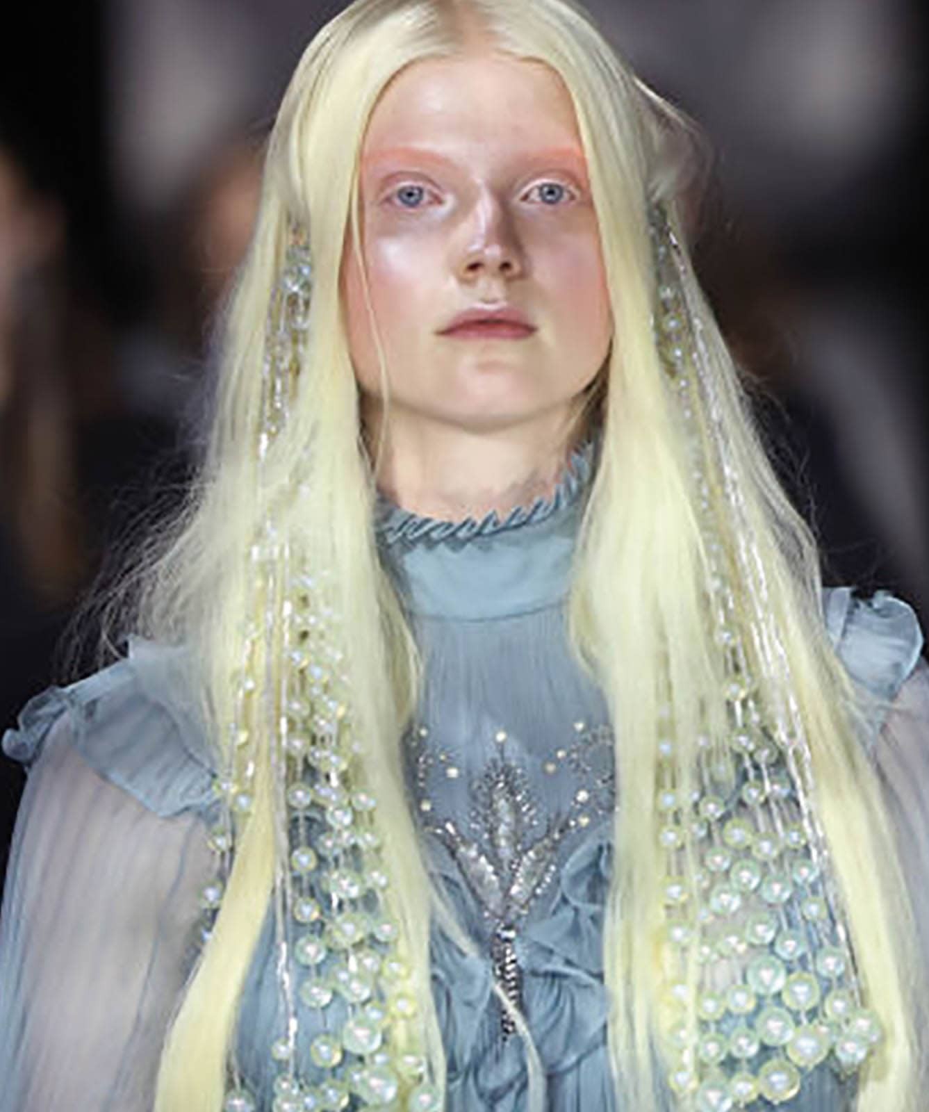 スキンケアや香水も未来志向にシフト中!? Y3Kビューティトピックス - Slide:1