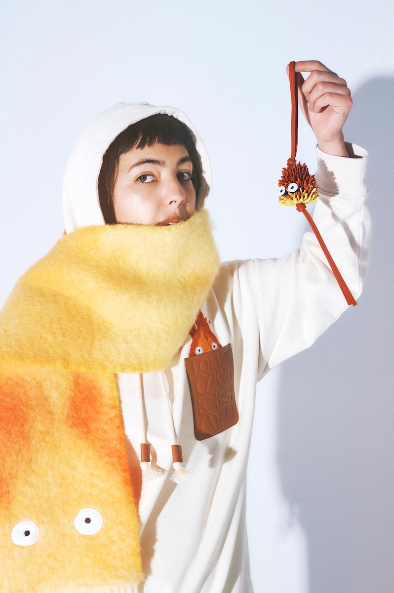 スタジオジブリとの第3弾! ロエベと『ハウルの動く城』コラボレーション - Slide:2