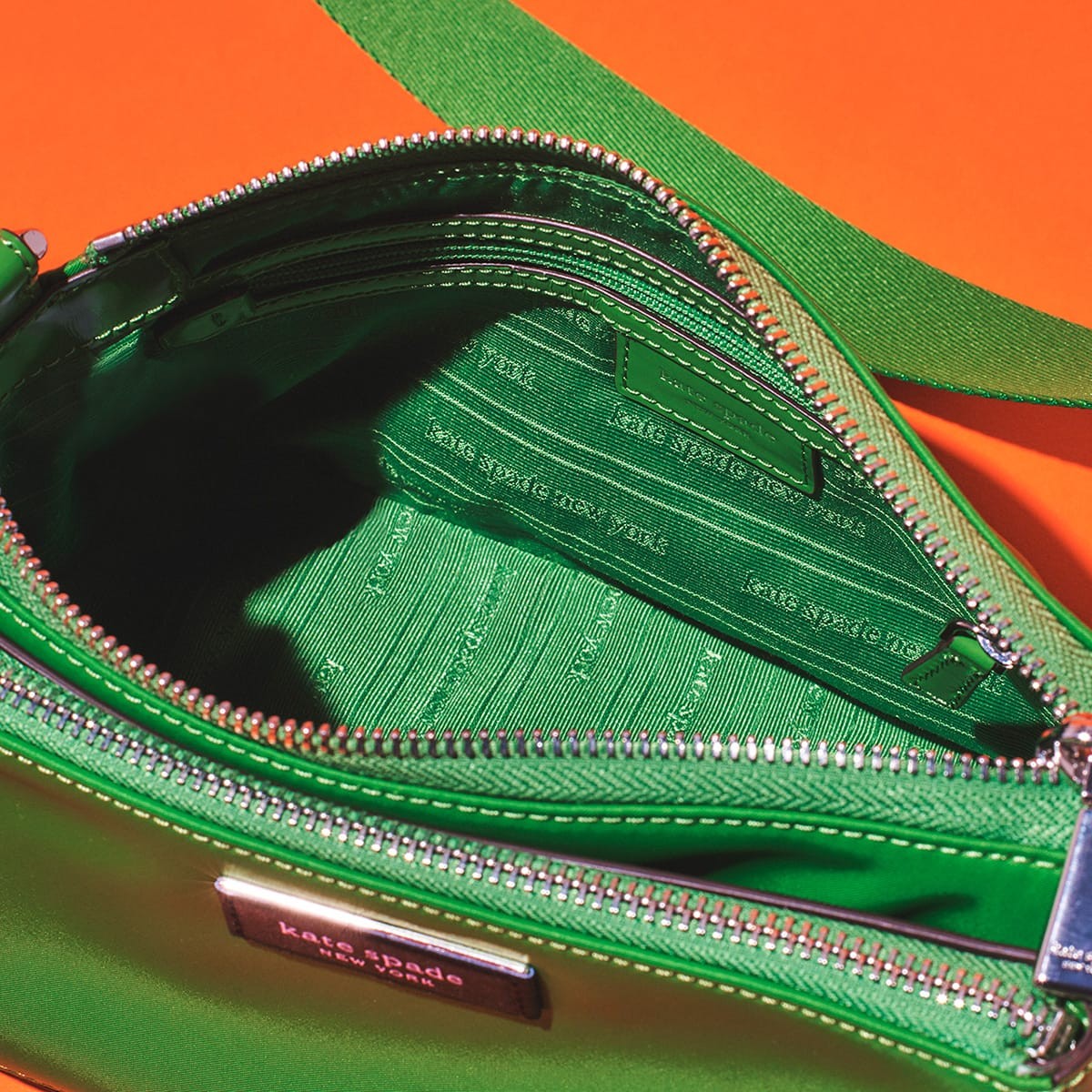 カラーで遊ぶ!〈ケイト・スペード ニューヨーク〉と楽しむ春色バッグ - Slide:5