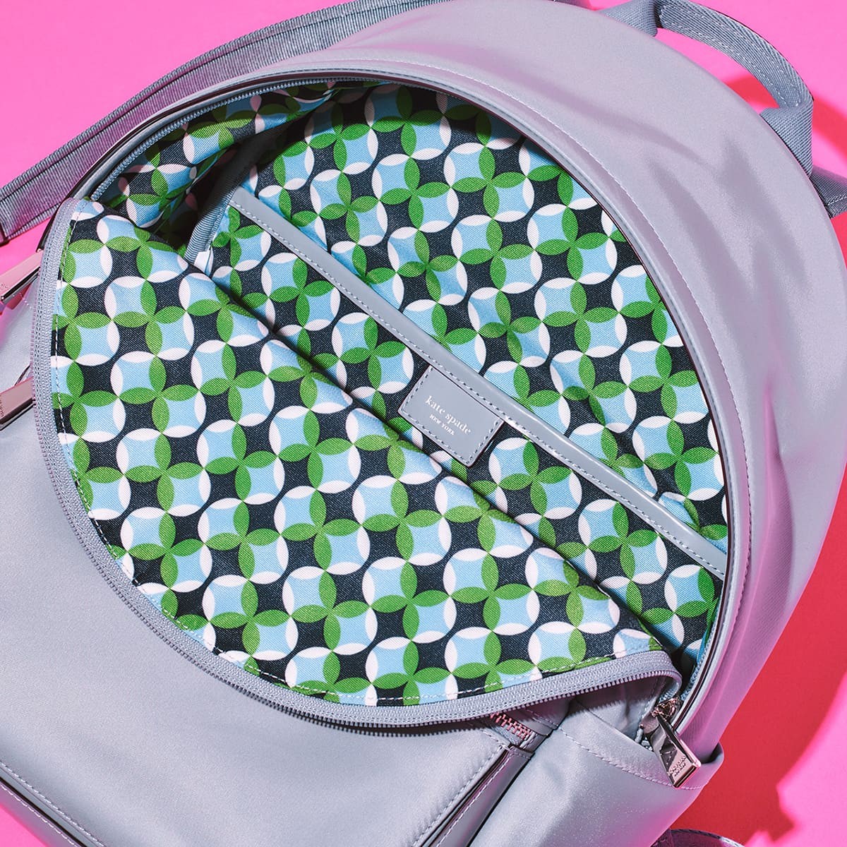 カラーで遊ぶ!〈ケイト・スペード ニューヨーク〉と楽しむ春色バッグ - Slide:4