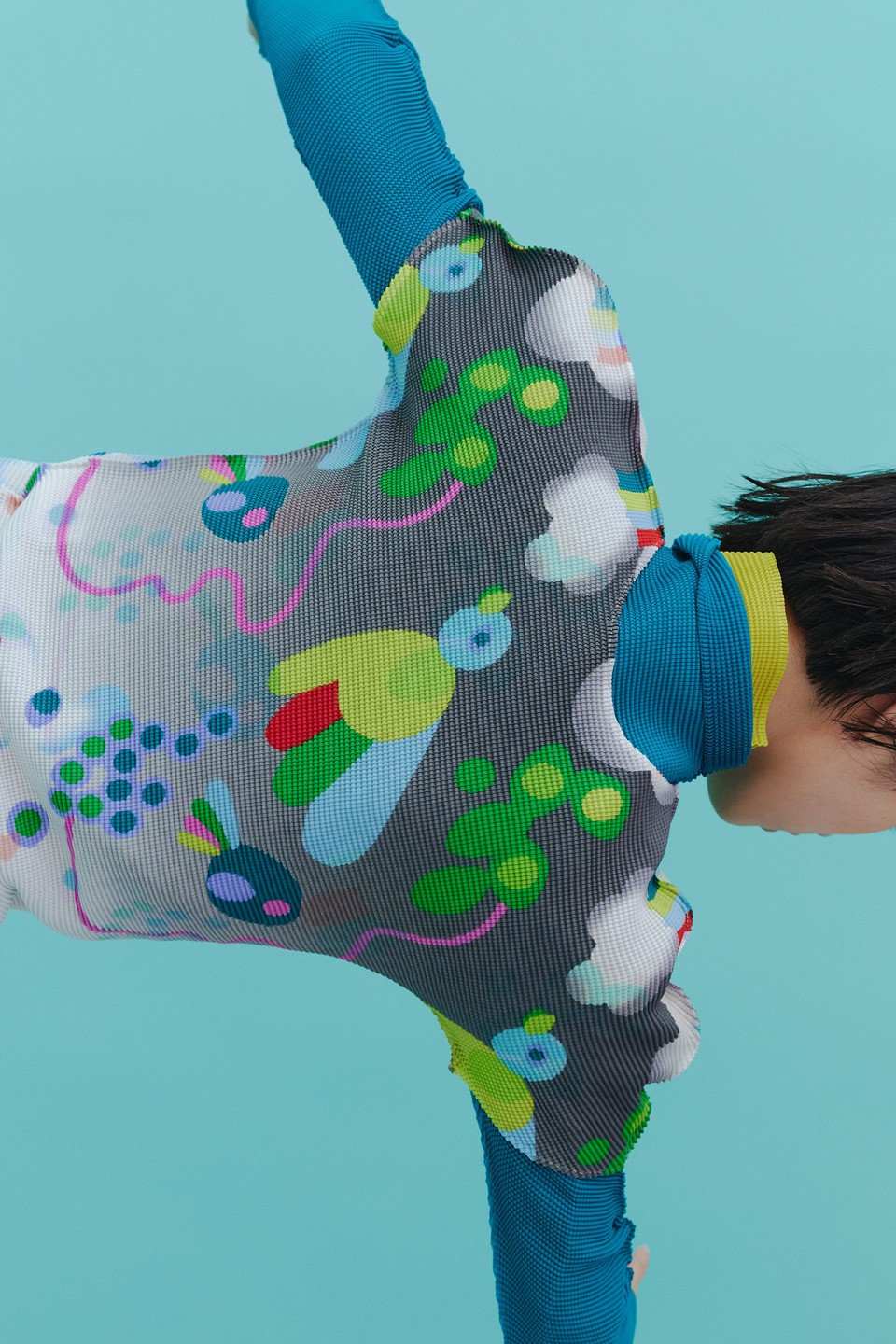 me ISSEY MIYAKE〉今月のあなたを彩るストレッチプリーツは？vol.03 