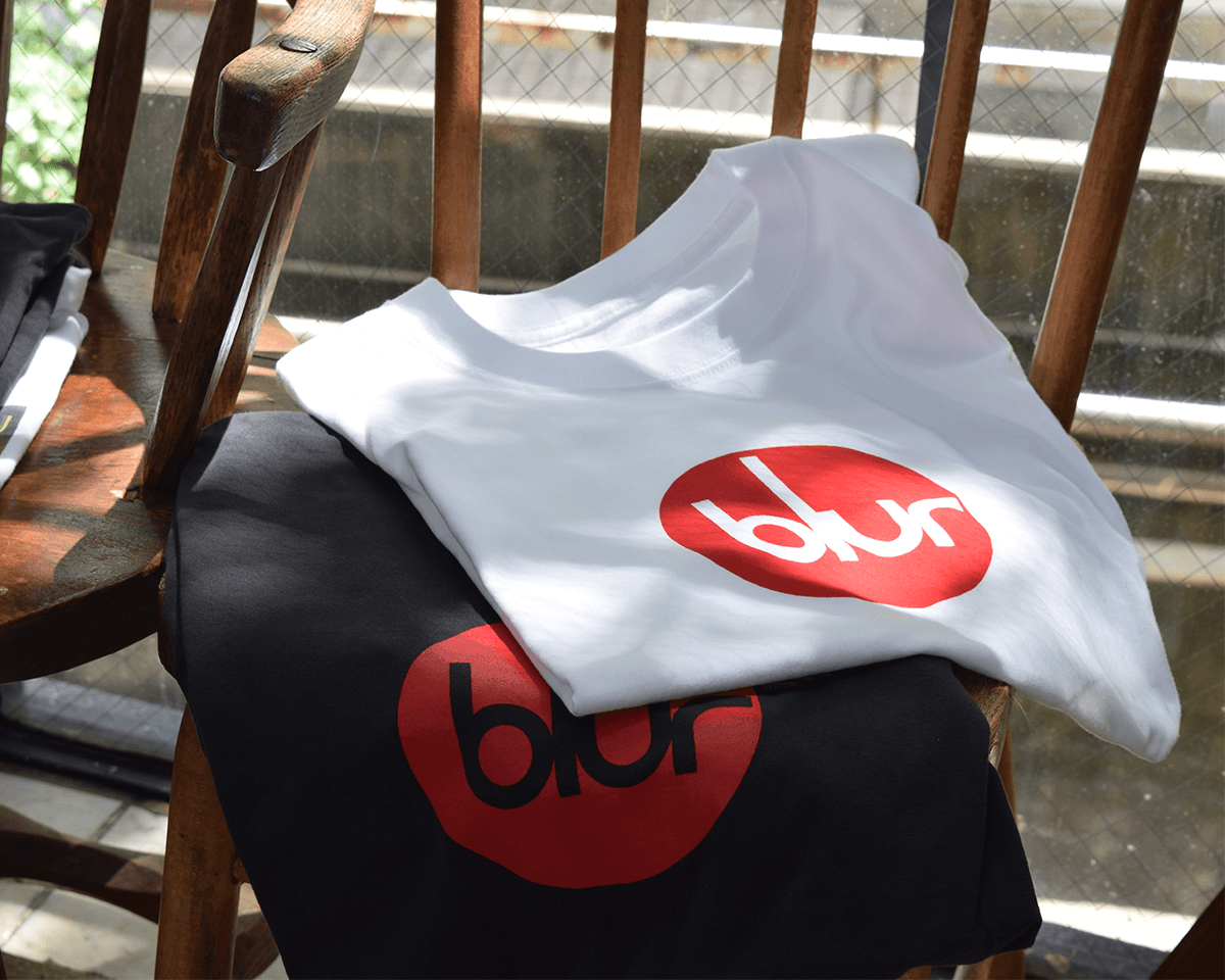 ロックバンド「Blur」の6種類のTシャツが発売！ | 【GINZA】東京発信の