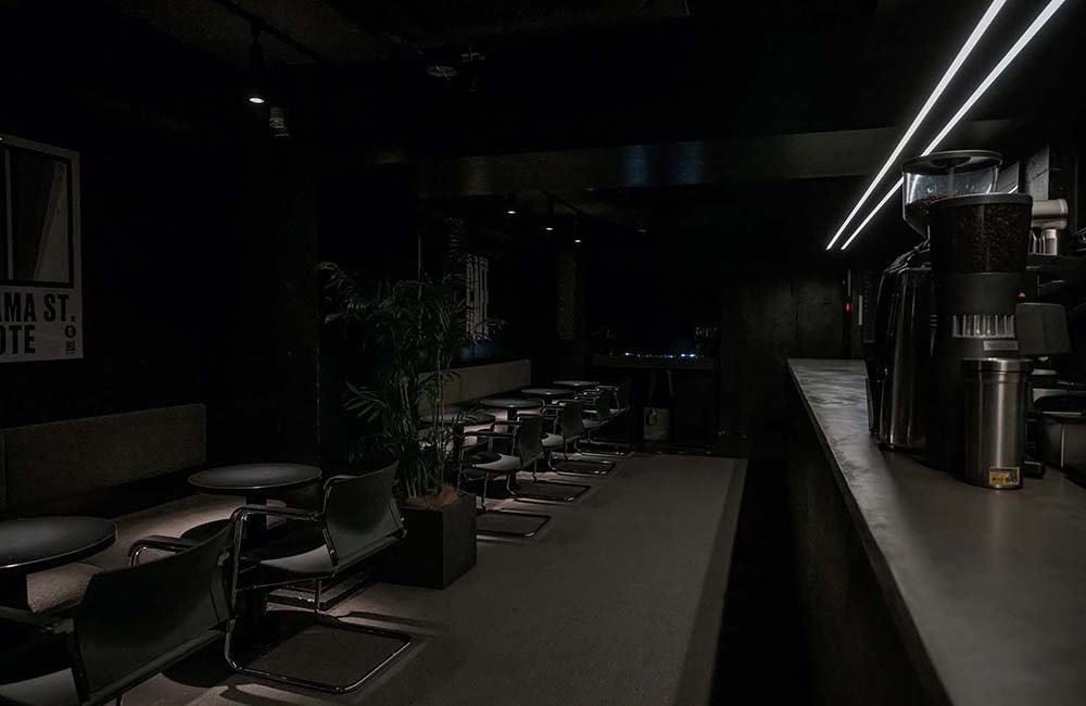 夜カフェも楽しいムーディカフェ2軒 黒白カフェが増えていた② NOTE COFFEE - Slide:1