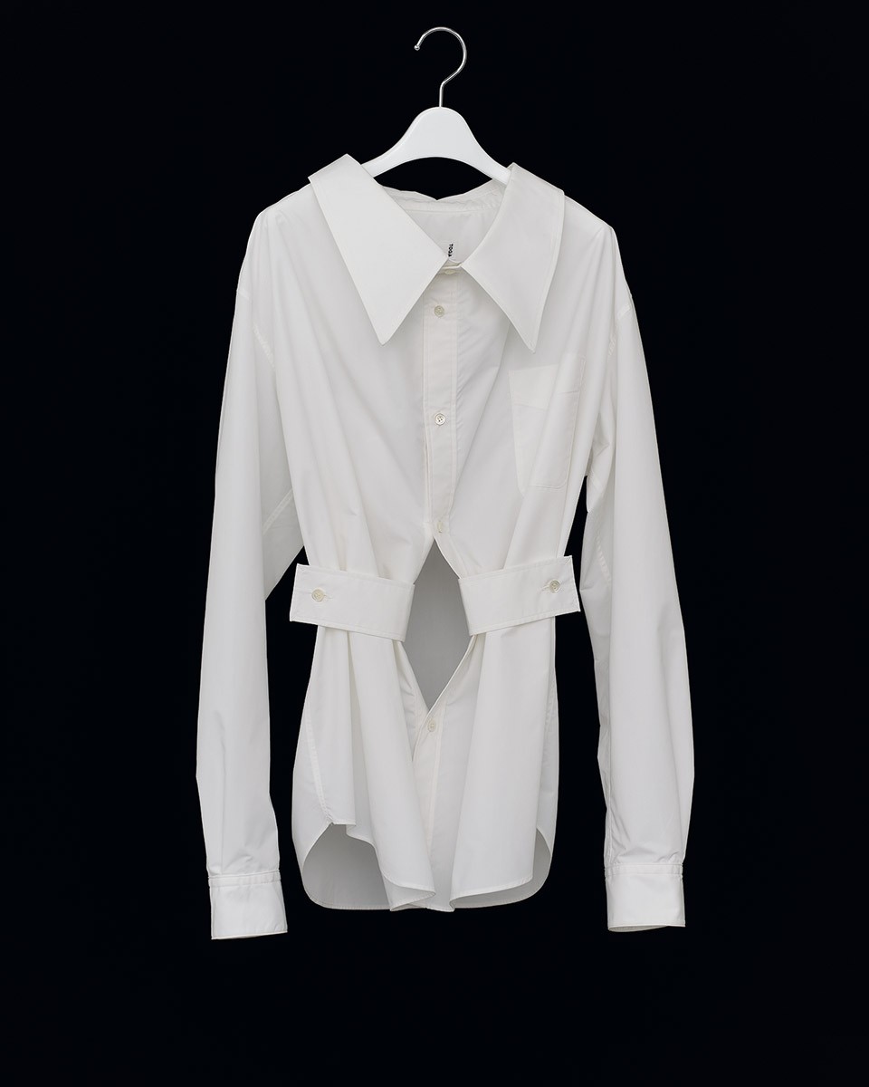 ベーシックな白シャツの静かな革命 - Slide:4