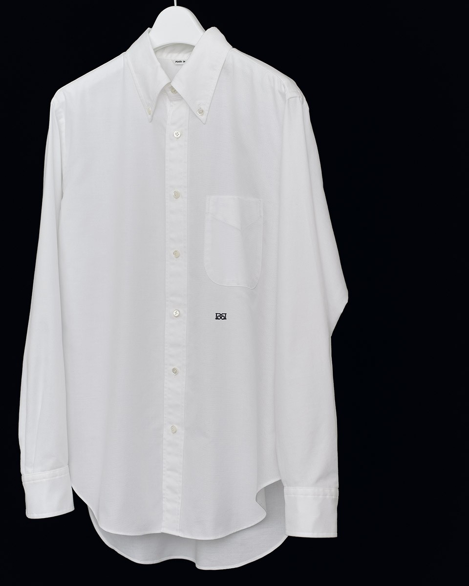 ベーシックな白シャツの静かな革命 - Slide:1